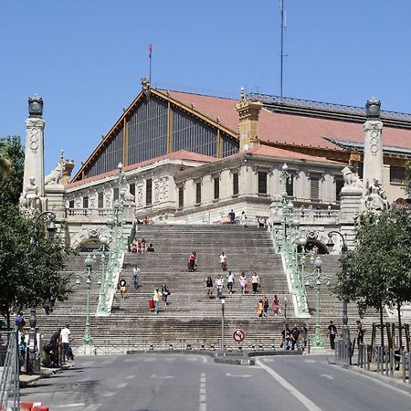 Thubaneau St Charles Canebiere Vieux Port Marseille Bagian luar foto